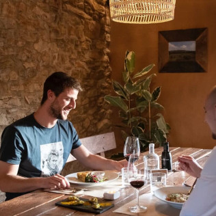 Comida o Cena para dos en Ecoturisme Can Buch (Sant Aniol de Finestres, Girona)