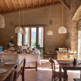 Comida o Cena para dos en Ecoturisme Can Buch (Sant Aniol de Finestres, Girona)