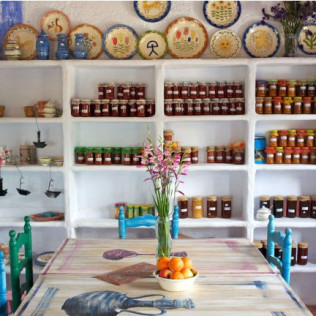 Escapada con Desayuno en Casa Rural Aloe Vera y Visita a Bodegas Perfer con Cata de Vinos y Aperitivos (Almería)