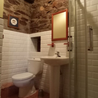 Escapada de 2 Noches con Cena en Casa de Abril (San Cristóbal de Valdueza, León)