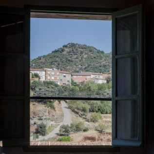 Escapada de 2 Noches con Jacuzzi en La Casita del Churrero (Castillo de Bayuela, Toledo)