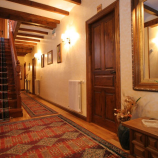 Escapada en Habitación Superior con Bañera de Hidromasaje en Casa Rural Posada El Solar 3* (Galizano, Cantabria)
