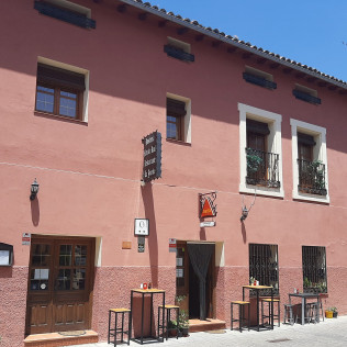 Escapada de 2 Noches con Desayuno en Casa Rural Parada Real (Garganta la Olla, Cáceres)