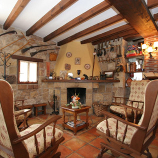 Escapada con Bañera de Hidromasaje en Casa Rural Posada El Solar 3* (Galizano, Cantabria)