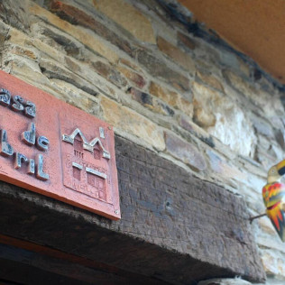 Escapada de 2 Noches con 2 Cenas en Casa de Abril (San Cristóbal de Valdueza, León)