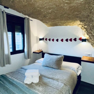 Escapada de 2 Noches en Casa Rural Luxury en Setenil Rural (Setenil de las Bodegas, Cádiz)