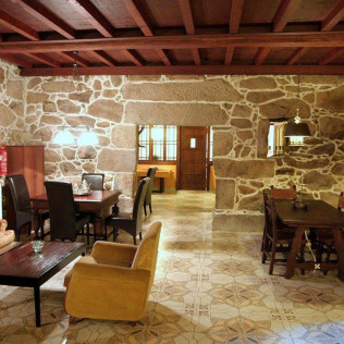 Escapada con Desayuno en Casa Rural Pazo Larache (Vilaboa, Pontevedra)
