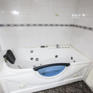 Escapada de 2 Noches con Spa en Habitación Doble o Suite de Casas Rurales Benarum (Mecina Bombarón, Granada)