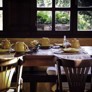 Escapada con Desayuno en Casona de San Pantaleón de Aras (Cantabria)