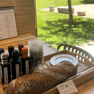 Tour Privado y Cata Degustación para dos en Aceites Artajo (Fontellas, Navarra)