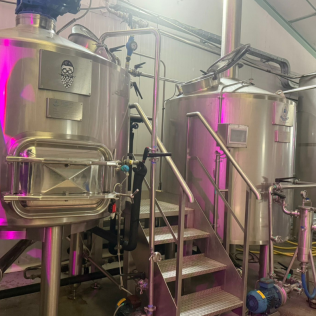Cata de Cervezas Artesanales y Pizza para dos en Bacterio Brewing CO (Móstoles, Madrid)