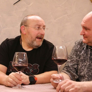 Cata de Aceite de Oliva AOVE y Vinos con el Sumiller Experto Pez Salvaje (Madrid)