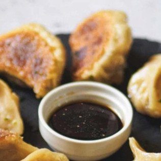Degustación de Sidras Francesas y Ración de Gyozas para dos (Madrid)