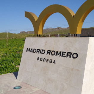 Visita a Bodega Madrid Romero y Cata de 4 Vinos para dos (Balsicas, Murcia)