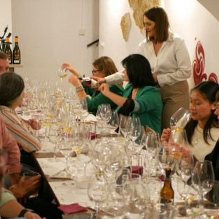 Cata de Vinos con Maridaje de Tapas para dos (Málaga)