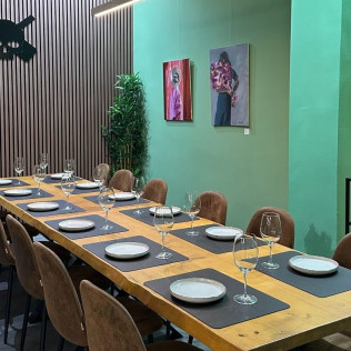 Cata de Vinos con Maridaje de Tapas en Vinópatas (Sevilla)