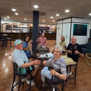 Cata de Vinos Submarinos en Tierra para dos en Bodegas Undersea (Murcia)