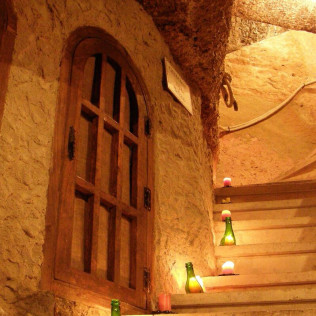 Visita Teatralizada a Bodega, Degustación de Ibéricos y Cata Maridaje (Burgos)
