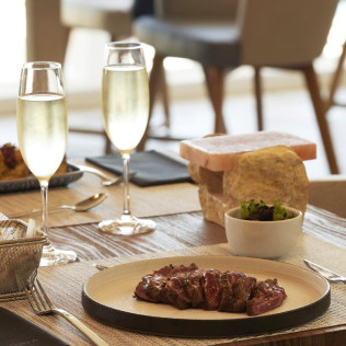Circuito Spa, Masaje y Menú Degustación en Hotel Catalonia Mirador Des Port 4* (Maó, Menorca)