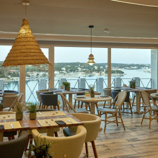 Circuito Spa, Masaje y Menú Degustación en Hotel Catalonia Mirador Des Port 4* (Maó, Menorca)
