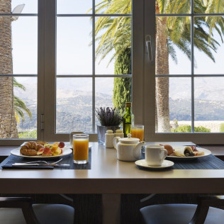 Circuito Spa, Masaje y Desayuno en Hotel Catalonia Reina Victoria 4* (Ronda, Málaga)