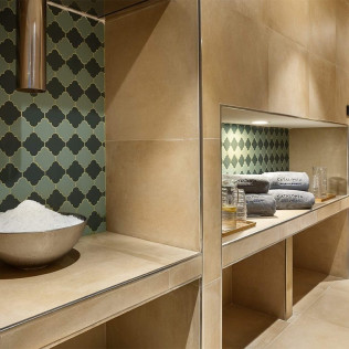 Spa Privado para dos con Botella de Cava, Frutas y Cacao en Hotel Catalonia Santa Justa 4* (Sevilla)