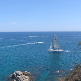 Salida en Catamarán, Snorkel y Barbacoa (Lloret, Girona)