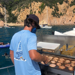 Salida en Catamarán, Snorkel y Barbacoa (Lloret, Girona)