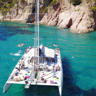 Salida en Catamarán, Snorkel y Barbacoa (Lloret, Girona)