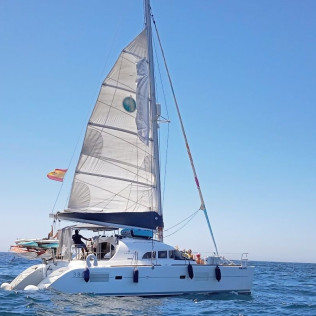 Salida Compartida en Catamarán al Atardecer (Marbella, Málaga)