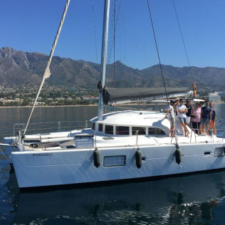 Salida Compartida en Catamarán (Marbella, Málaga)