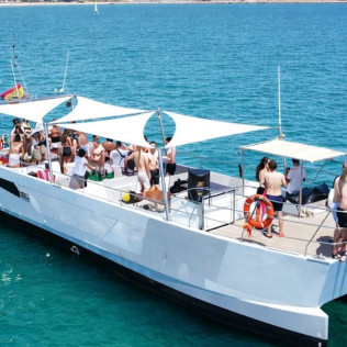 Salida en Catamarán Serenity (Benalmádena, Málaga)