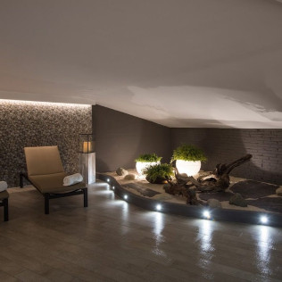 Circuito Spa, Masaje y Comida o Cena en Hotel Catalonia Atenas 4* (Barcelona)