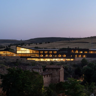 Mesa para dos: Comida o Cena para dos personas en Parador de Molina de Aragón (Guadalajara)
