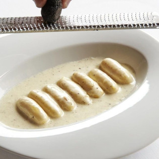 Comida o Cena: Menú Gastronómico para dos en Hotel Grèvol Spa 4* (Llanars, Girona)