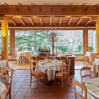 Comida o Cena: Menú Gastronómico para dos en Hotel Grèvol Spa 4* (Llanars, Girona)