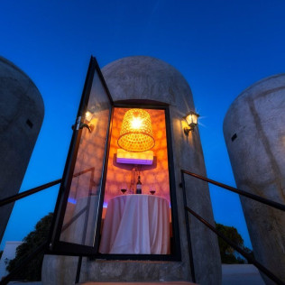 Cena Romántica Bajo la Luz de la Luna para dos en una Tinaja del Hotel Zielo Las Beatas (Villahermosa, Ciudad Real)
