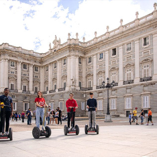 Tour en Segway por el centro de Madrid o por el Parque del Retiro (Madrid)