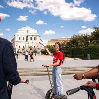 Tour en Segway por el centro de Madrid o por el Parque del Retiro (Madrid)