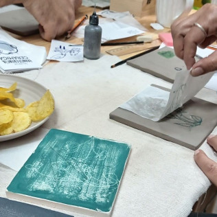 Taller de Cerámica Nivel Inicial con Picoteo (Málaga)