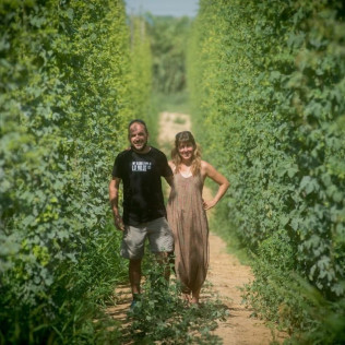 Visita a la Granja y a la Fábrica con Cata de Cerveza y Comida o Cena en Lo Vilot Farm Brewery (Almacelles, Lleida)