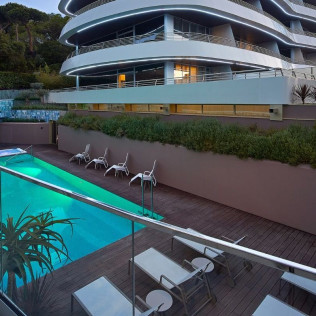 Circuito Spa y Cena para dos en Alàbriga Hotel & Home Suites 5* GL (Sant Feliu de Guíxols, Girona)