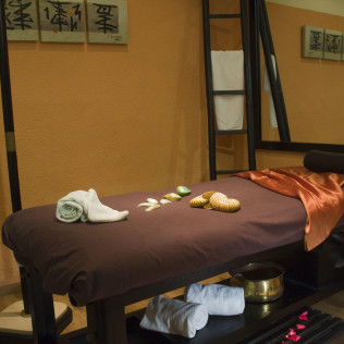 Circuito Spa y Masaje Relajante en Aquum Spa (La Pineda, Tarragona)