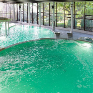 Spa "Aquatonic" para dos en Hotel Termes de Montbrió 4* (Tarragona)