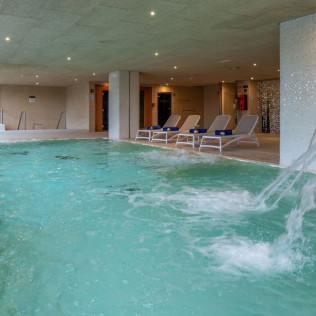 Circuito Spa en Dolce by Wyndham Barcelona Resort 4* Sup y Visita a Celler Clot de les Soleres con Cata para dos (Barcelona)