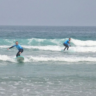 Clase Grupal de Surf (A Coruña)