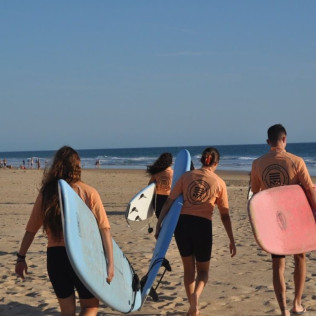 Clase de Surf en Pareja (Zahara de los Atunes, Cádiz)