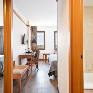 Escapada de 2 Noches con Desayuno en Hotel Best Western Premier CMC Girona 4* (Girona)