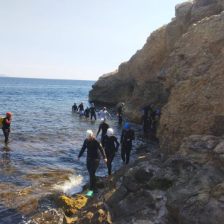 Tour en Barca con Coasteering, Snorkel en Cova de la Sal, Pícnic y Vídeo (L'Escala, Girona)