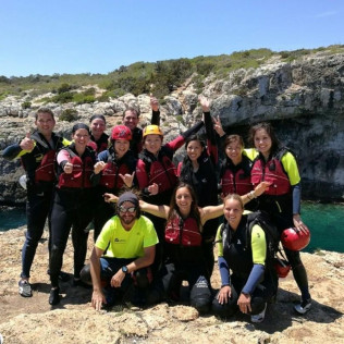 Coasteering Sur: Aventura de Saltos de Acantilado desde la Zona Sur (Paguera, Mallorca)